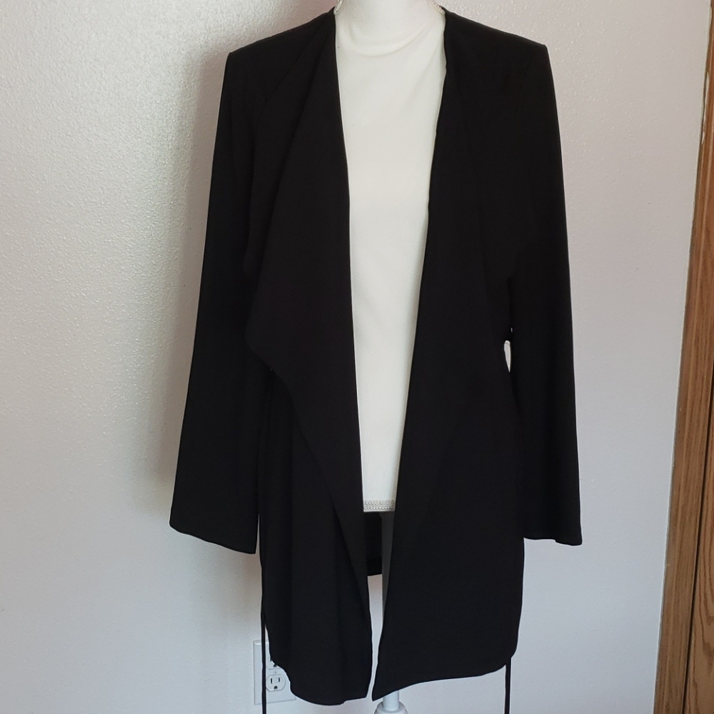 Black coat - Picture 3 of 4
